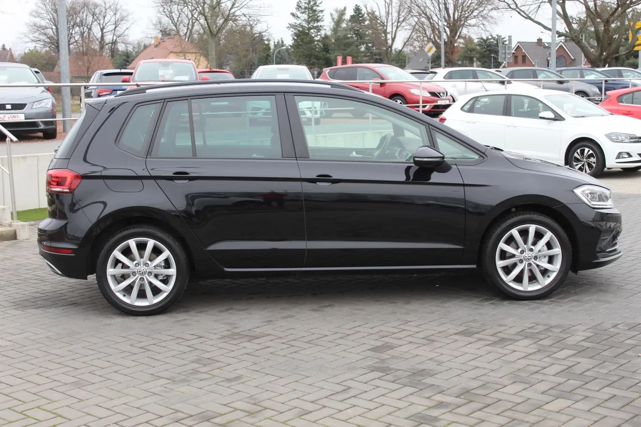 Volkswagen Golf Sportsvan VII 1.5 TSI...  Image 3