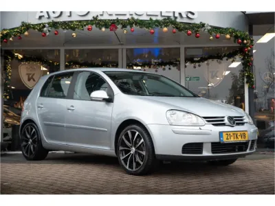 Volkswagen Golf 1.6 FSI Optive 